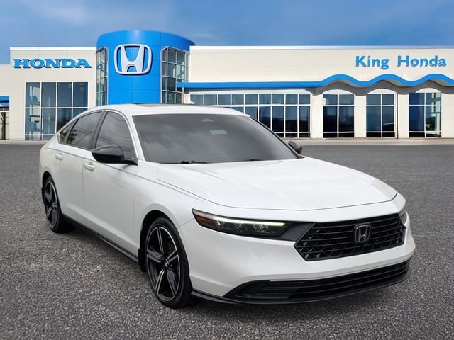 Used 2023 Honda Accord Sport image 3
