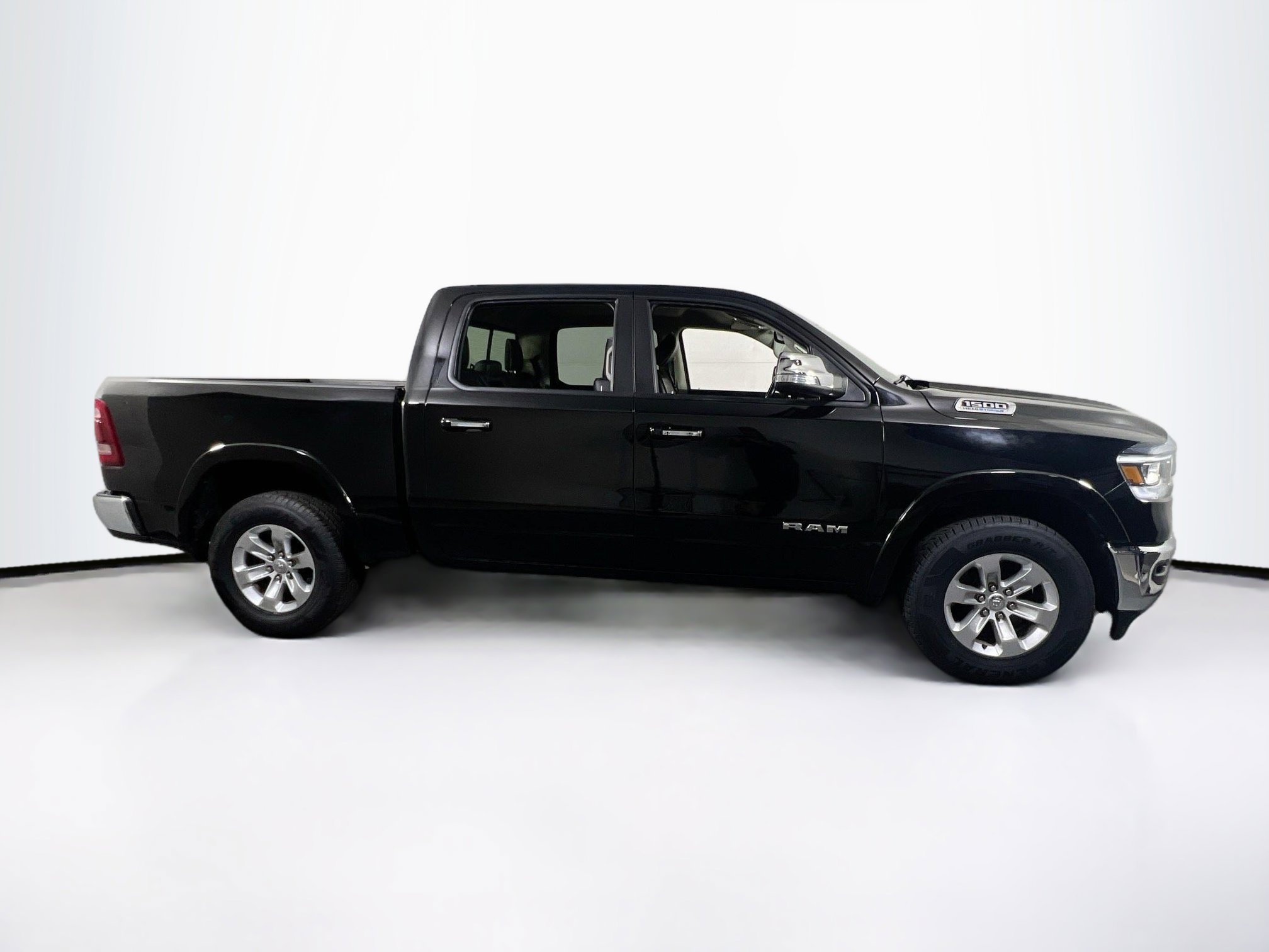 Used 2022 RAM 1500 Laramie image 4