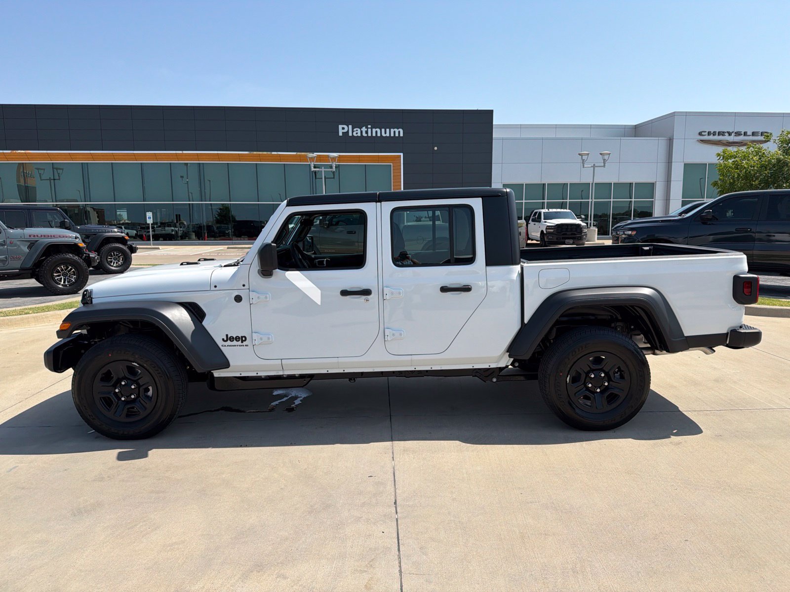 New 2026 Jeep Gladiator Sport AWD/4WD image 2