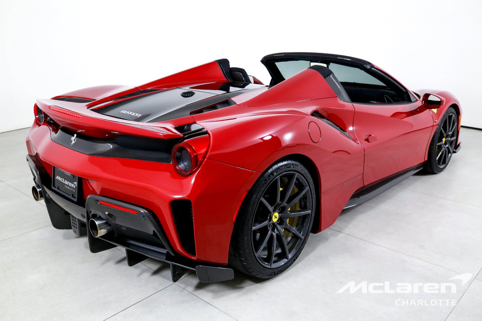 Used 2020 Ferrari 488 Pista Spider RWD image 9