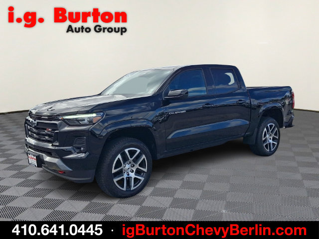 Certified 2023 Chevrolet Colorado Z71 w/ Z71 Convenience Package 2 AWD/4WD image 3