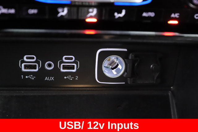 Used 2025 Jeep Grand Cherokee Altitude AWD/4WD image 25