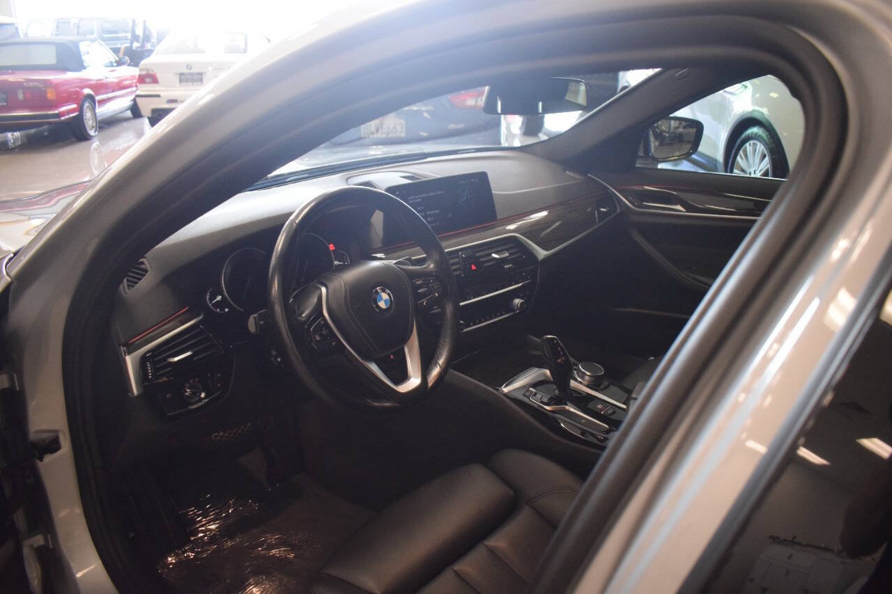 Used 2018 BMW 530i xDrive AWD/4WD image 39