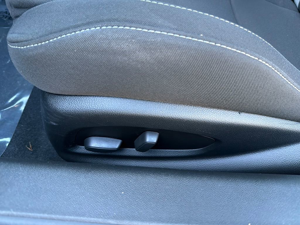 Used 2024 Chevrolet Camaro LT RWD image 12