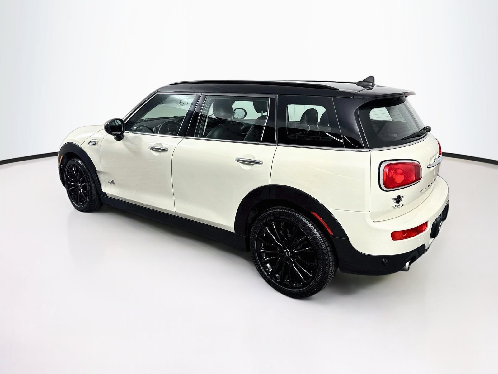 Used 2019 MINI Cooper Clubman ALL4 AWD/4WD image 5