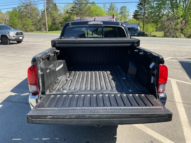 Used 2019 Toyota Tacoma SR5 AWD/4WD image 10