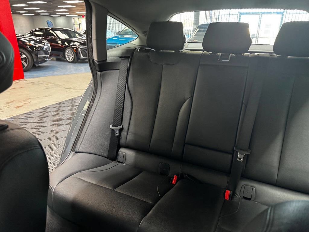 Used 2014 BMW 328i Gran Turismo xDrive w/ Technology Package image 36