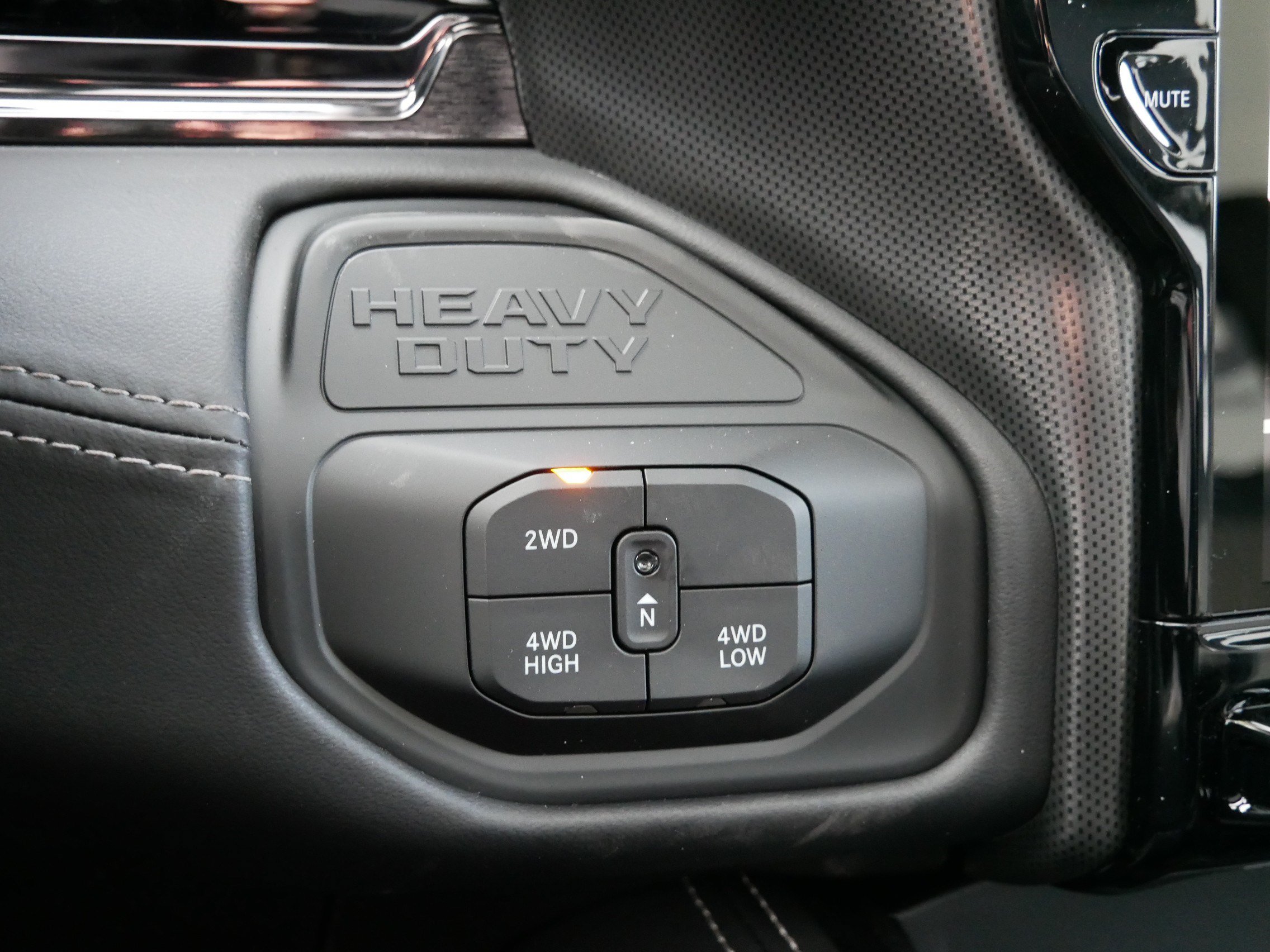 New 2027 RAM 2500 Limited AWD/4WD image 18