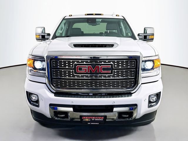 Used 2019 GMC Sierra 2500 Denali w/ Duramax Plus Package image 4