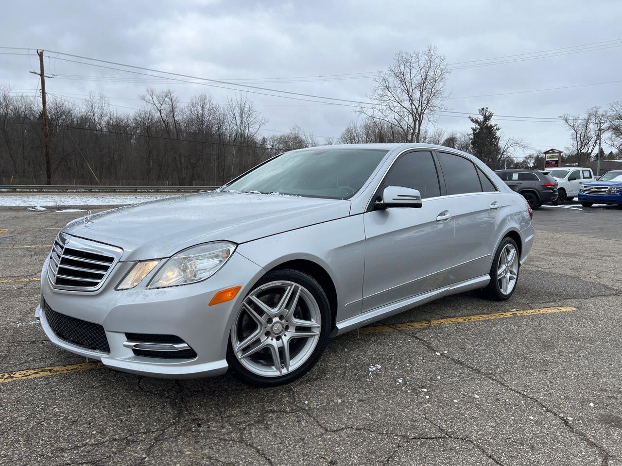 Used 2013 Mercedes-Benz E 350 E350 4MATIC Sedan image 2