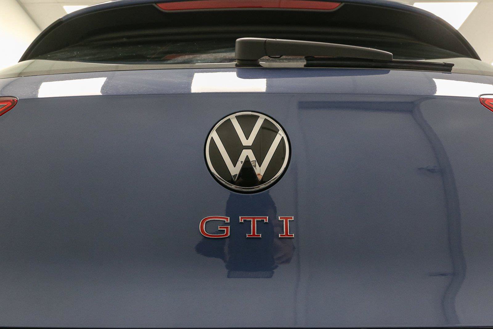 New 2026 Volkswagen GTI SE FWD image 11
