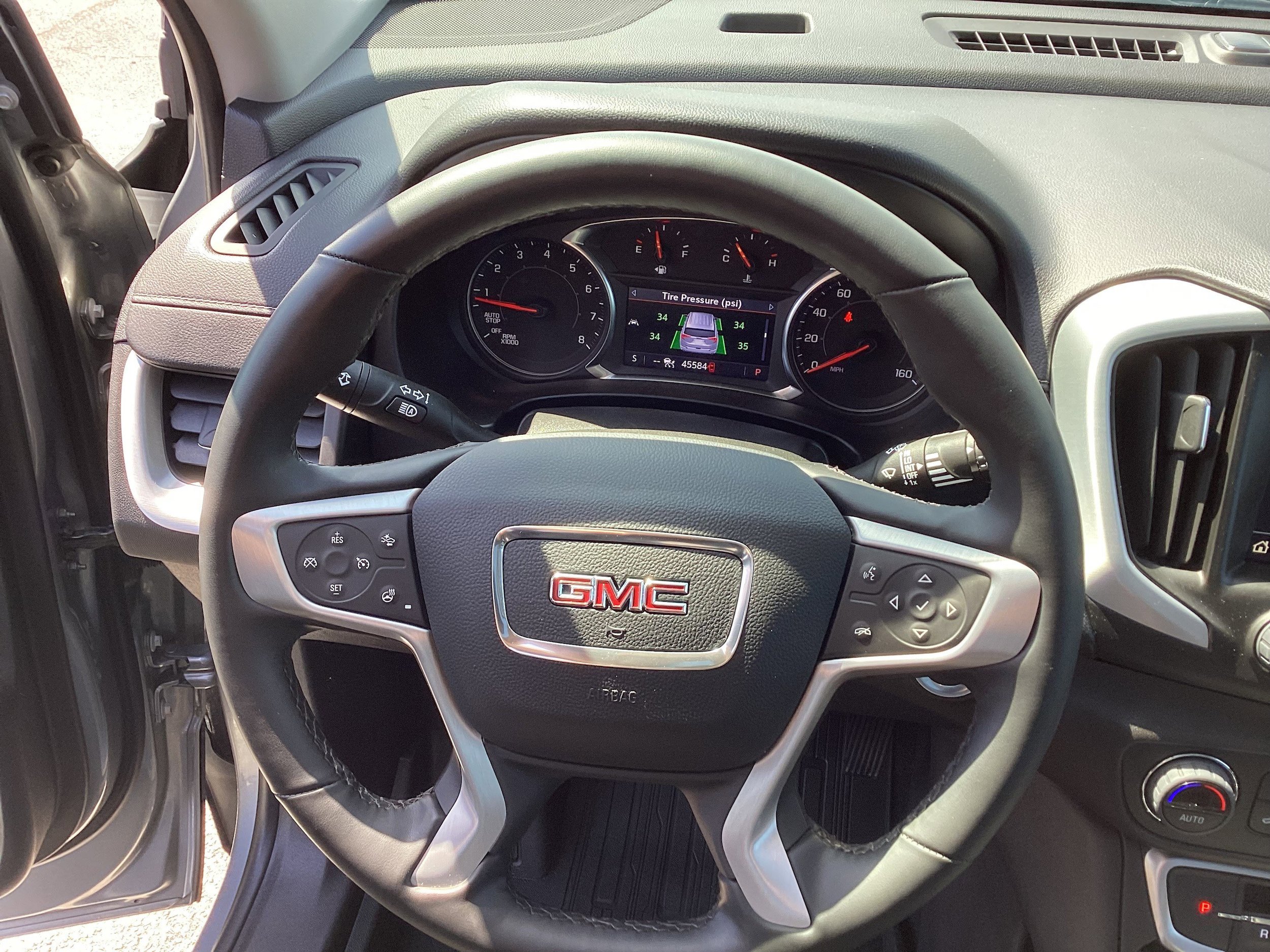 Used 2024 GMC Terrain SLT w/ LPO, Floor Liner Package AWD/4WD image 15