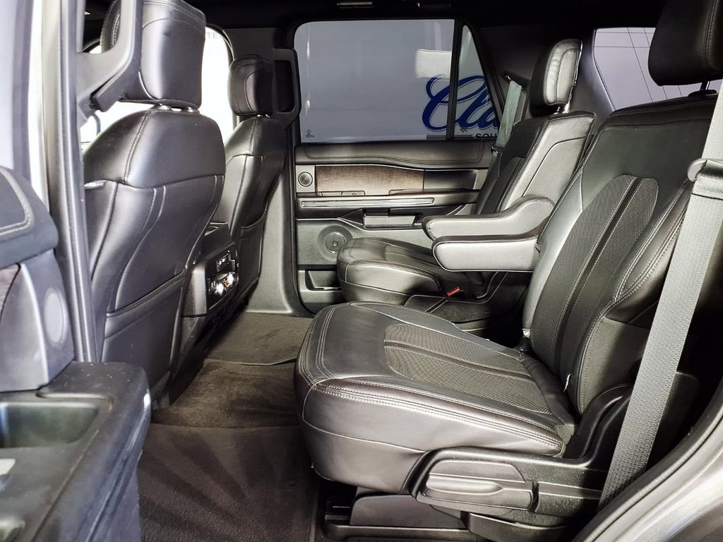 Used 2018 Ford Expedition Limited w/ Equipment Group 301A image 8