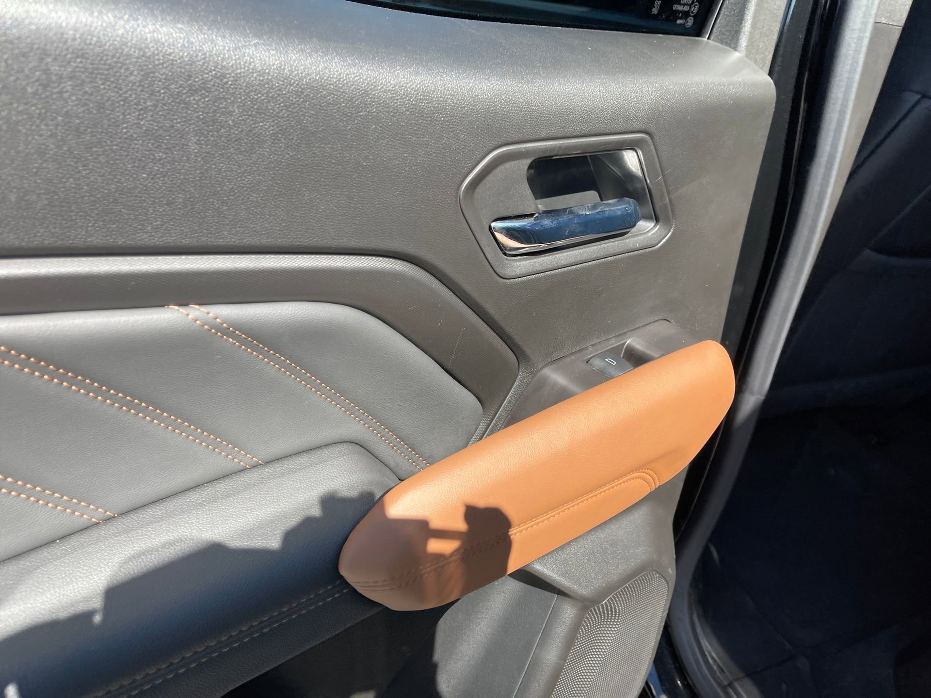 Used 2025 GMC Canyon AT4 w/ Nightfall Edition image 21