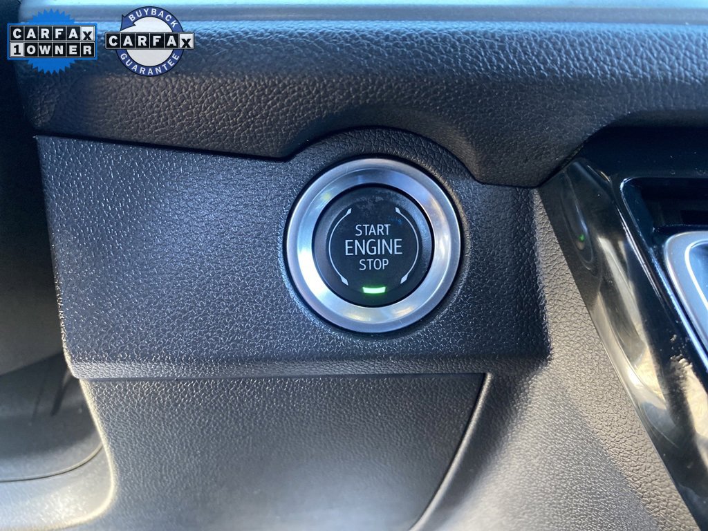 Used 2025 Chevrolet Traverse LT image 39