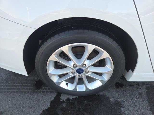 Used 2020 Ford Fusion SE image 5