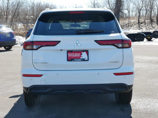 Used 2025 Mitsubishi Outlander ES image 6