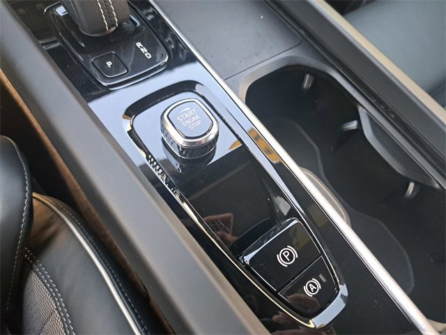 Used 2022 Volvo S60 B5 R-Design w/ Climate Package image 14