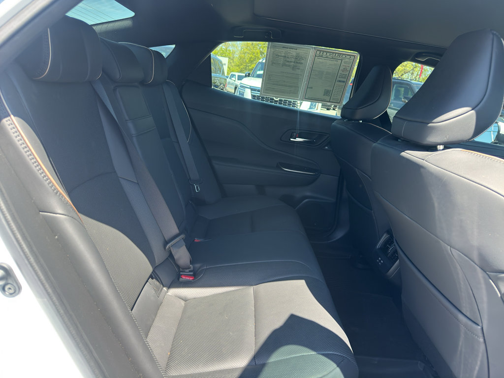 Used 2023 Toyota Crown Limited image 17