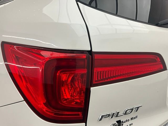 Used 2016 Honda Pilot Elite image 14