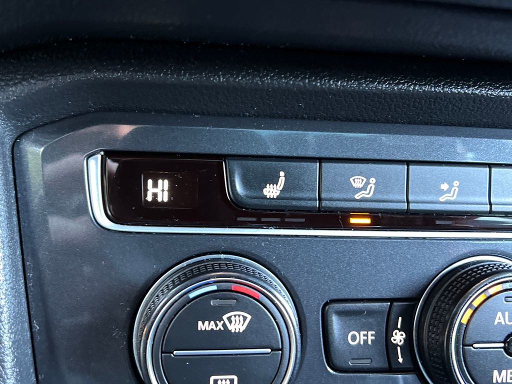 Used 2020 Volkswagen Tiguan S image 28