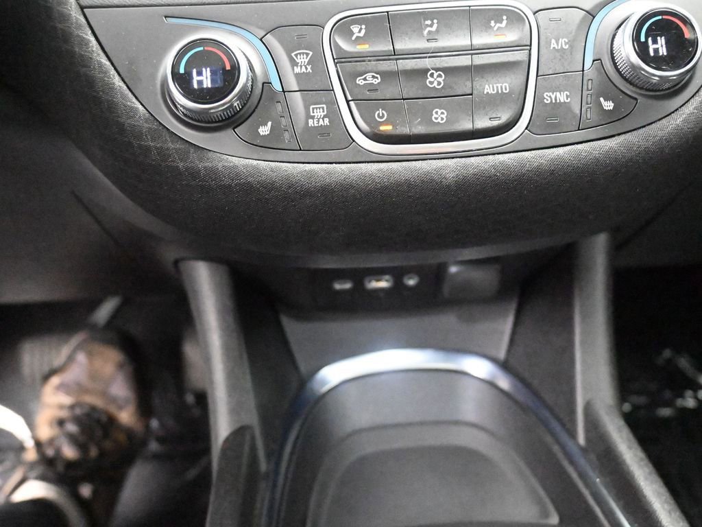 Used 2023 Chevrolet Malibu LT image 33