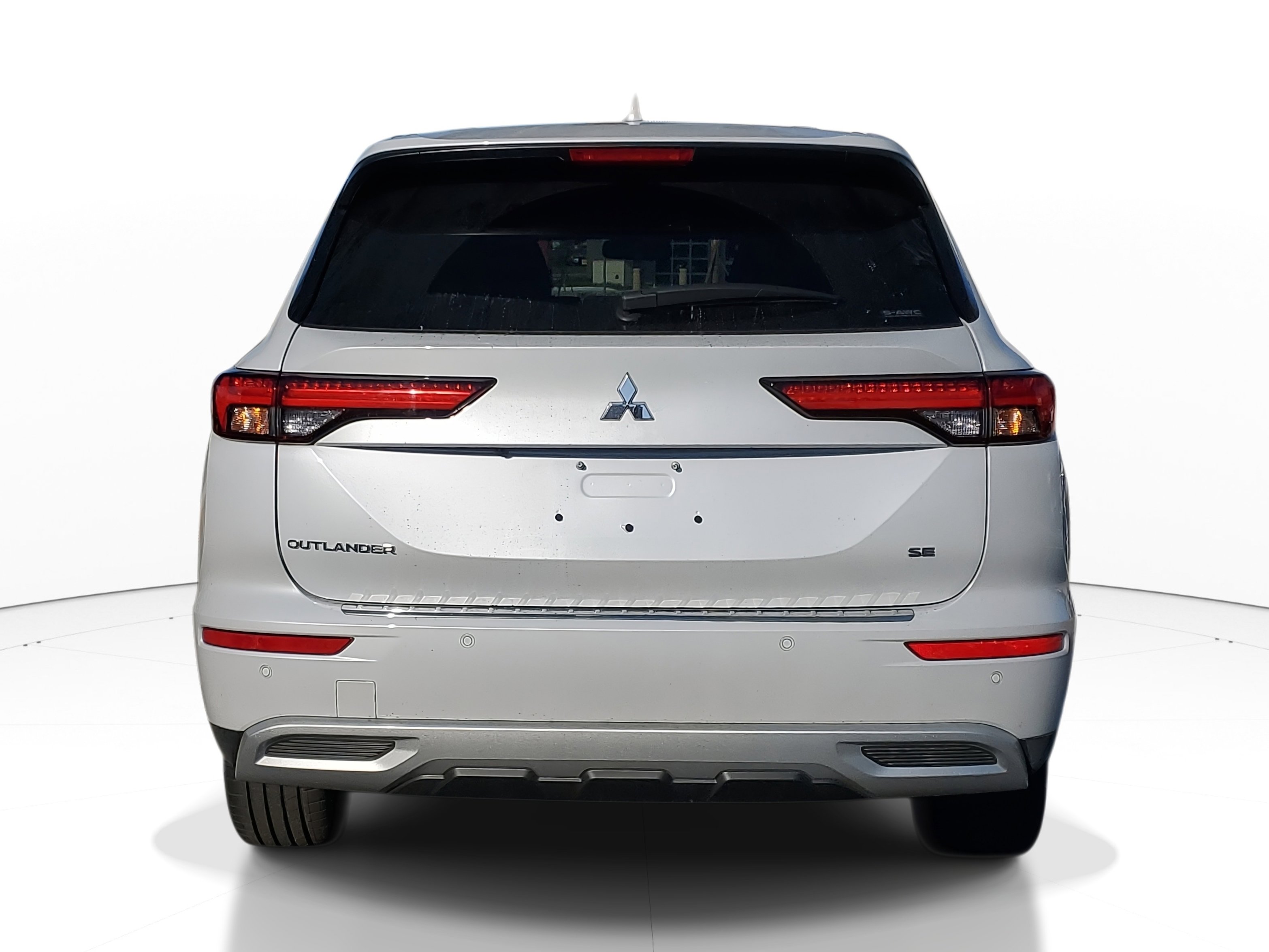 Used 2024 Mitsubishi Outlander SE image 4