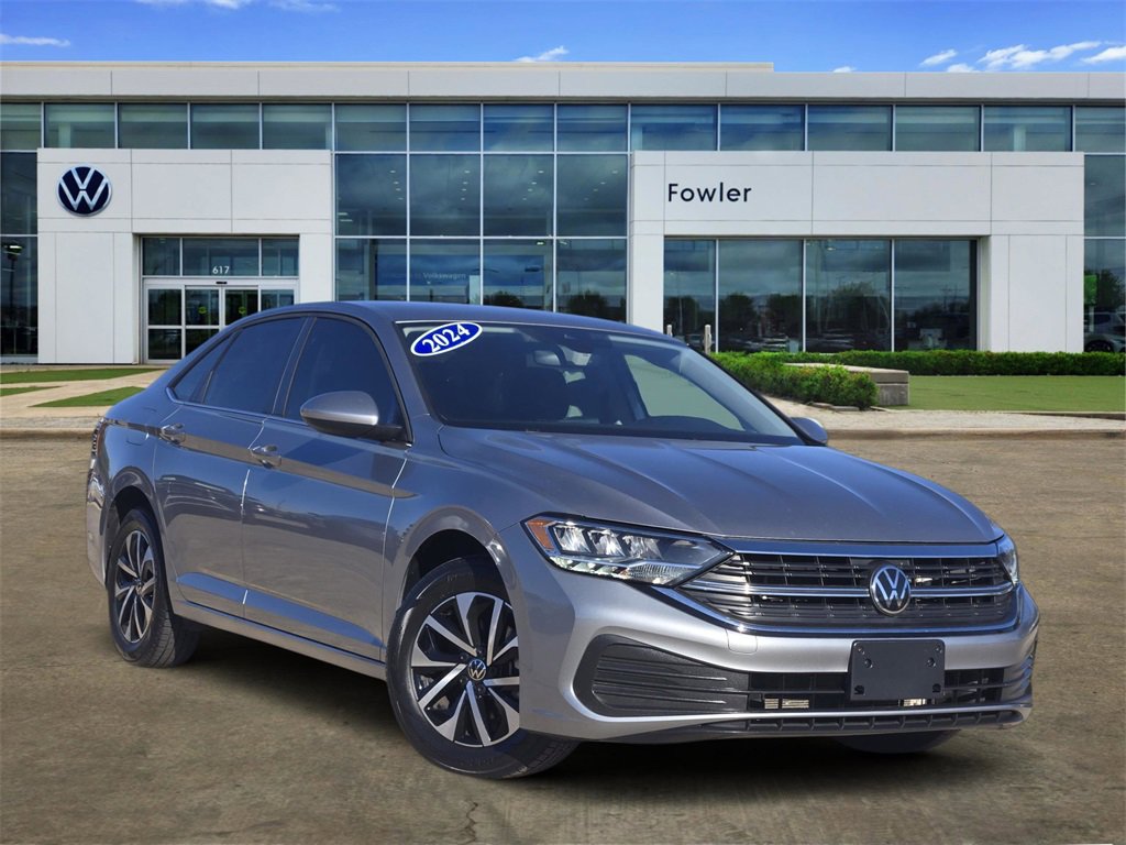 Used 2024 Volkswagen Jetta S image 1