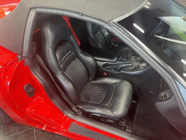 Used 2001 Chevrolet Corvette Convertible w/ Preferred Equipment Group2 image 20