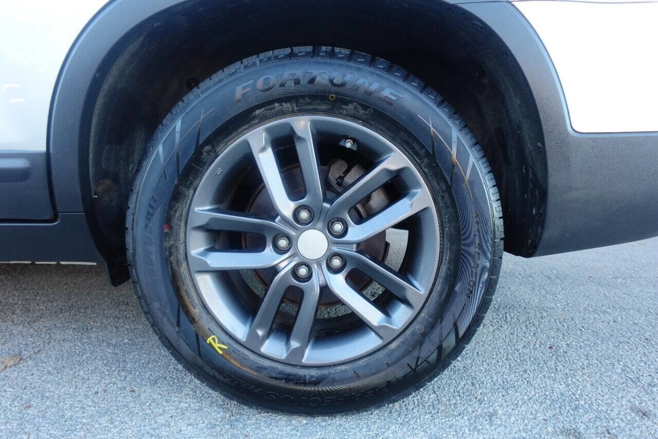 Used 2015 Kia Sorento LX image 32