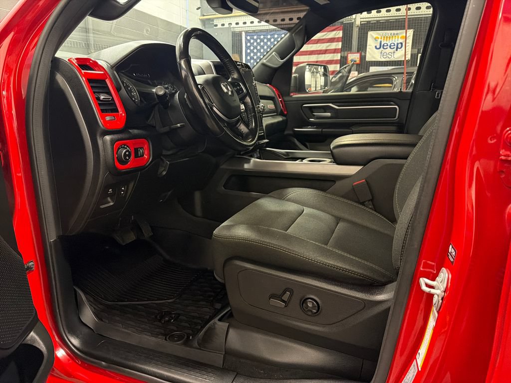 Used 2021 RAM 1500 Big Horn AWD/4WD image 3