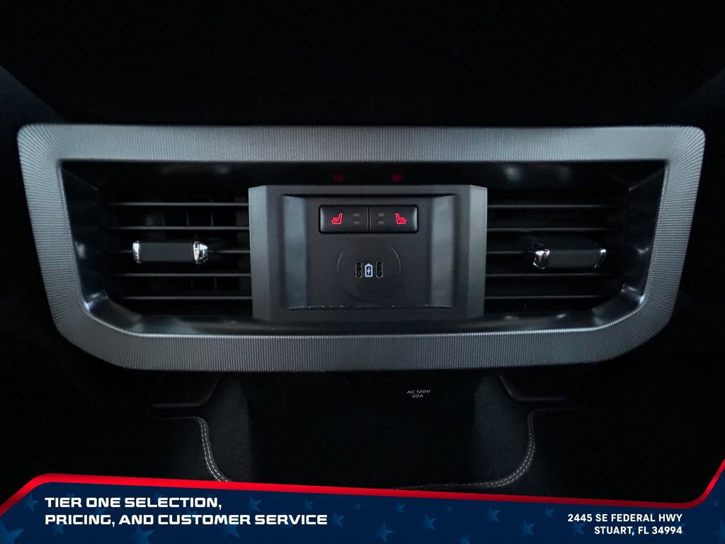 Used 2023 Ford F250 Platinum AWD/4WD image 16