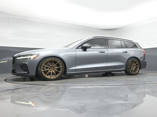 Used 2021 Volvo V60 T6 R-Design w/ Advanced Package FWD image 13