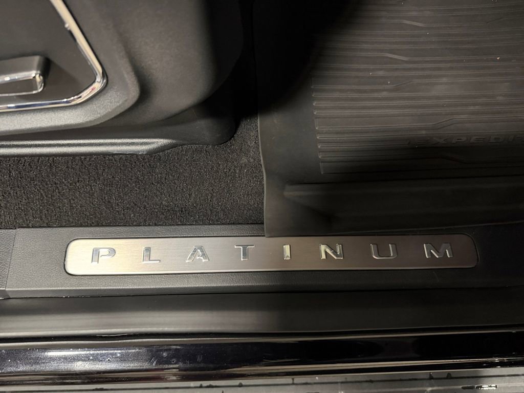 Used 2024 Ford Expedition Max Platinum image 18