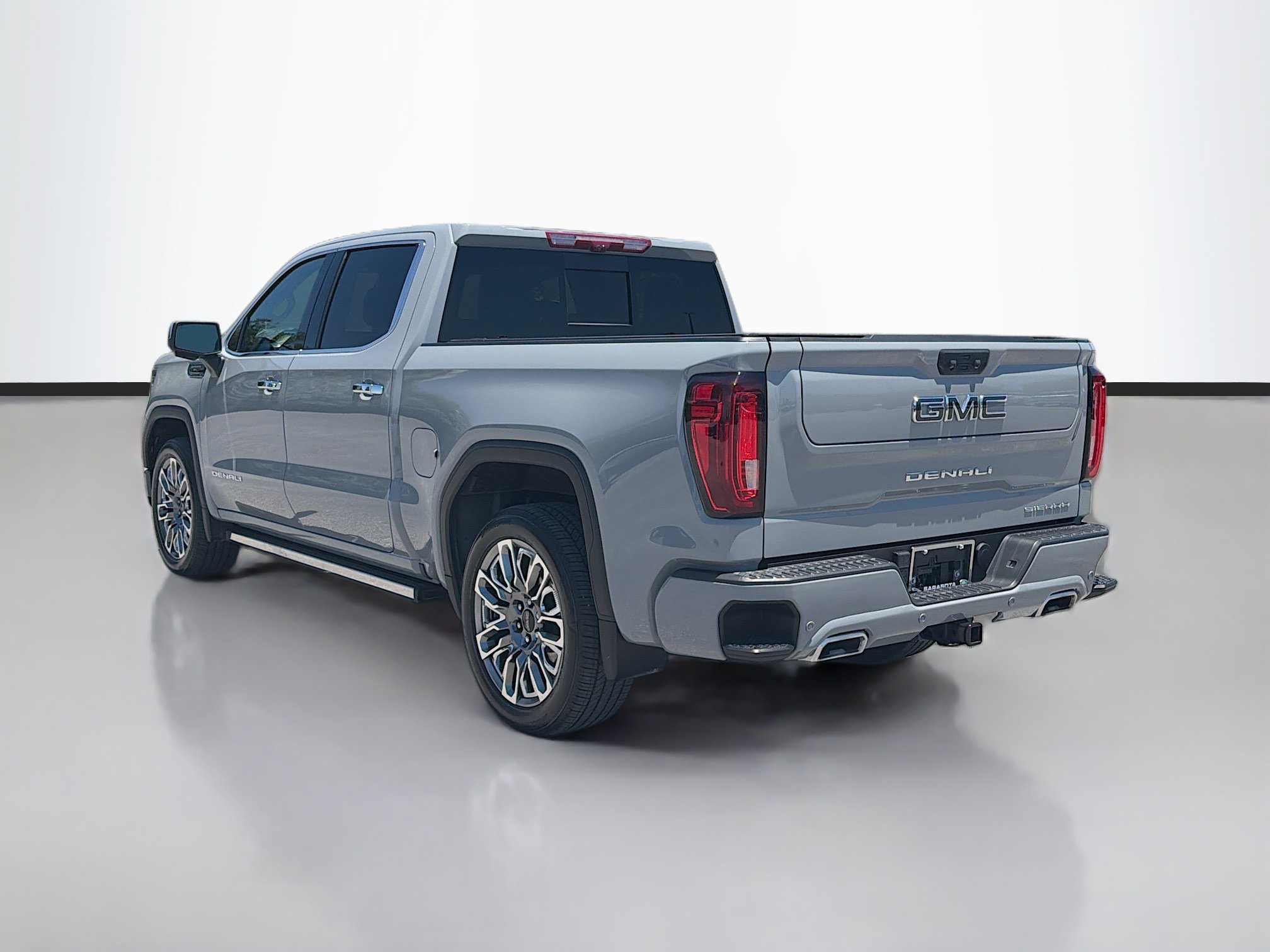 Used 2025 GMC Sierra 1500 Denali Ultimate AWD/4WD image 3
