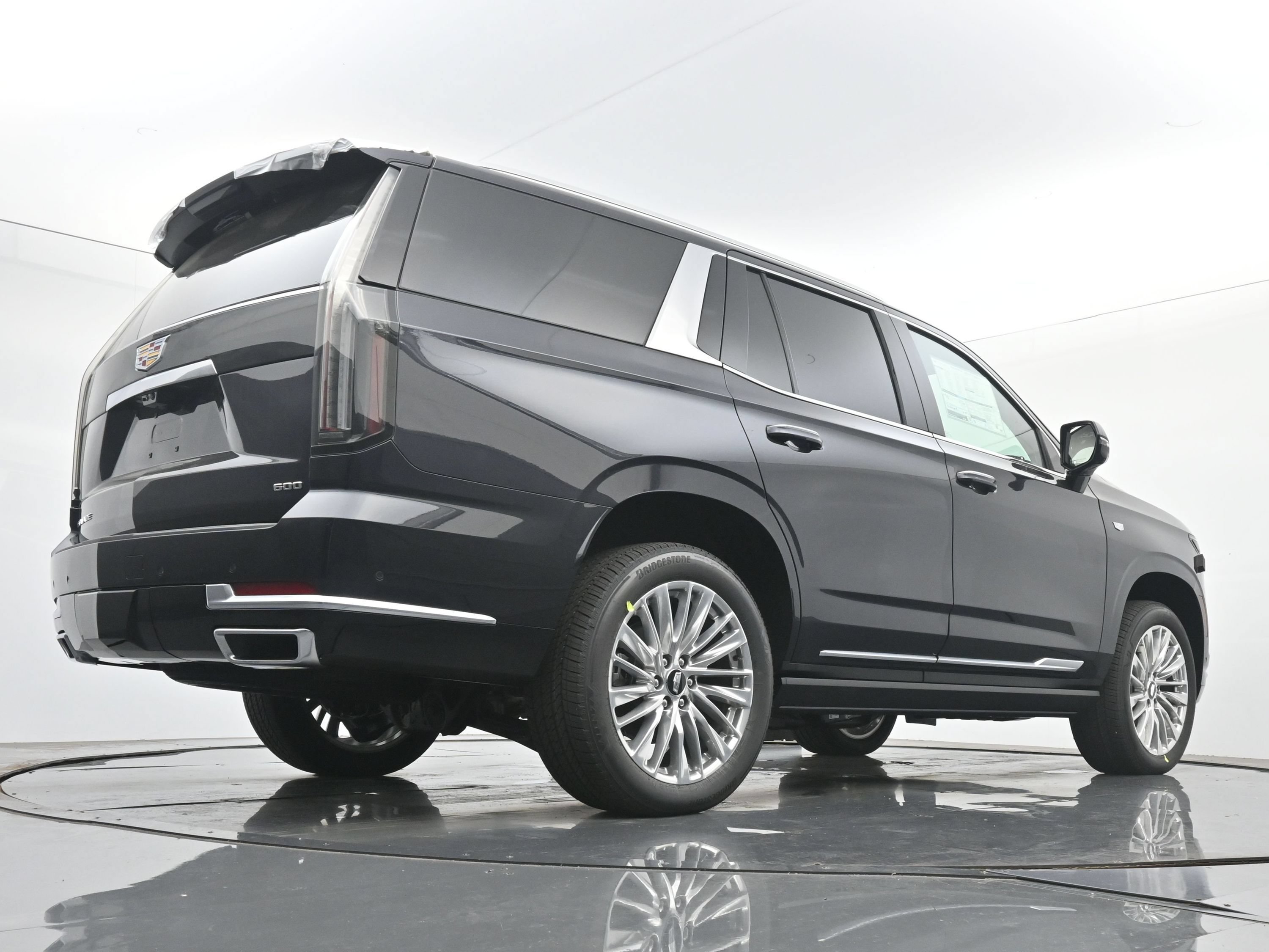 New 2026 Cadillac Escalade Luxury w/ Touring Package AWD/4WD image 19