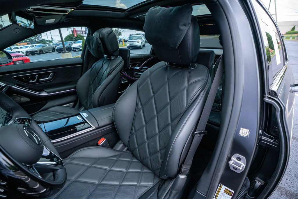 Used 2026 Mercedes-Benz Maybach S 580 4MATIC image 35