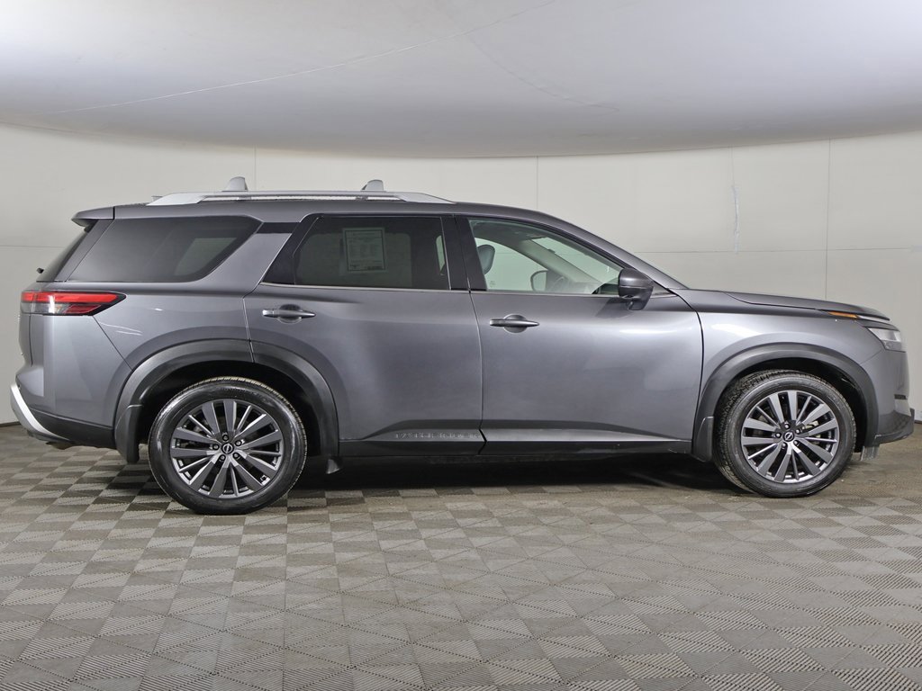 Used 2024 Nissan Pathfinder SL w/ SL Premium Package image 20