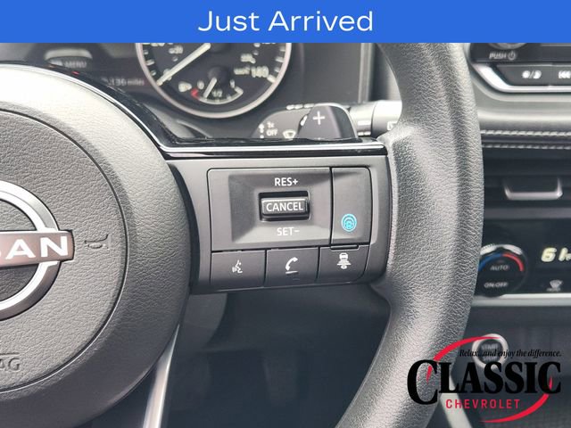 Used 2023 Nissan Rogue SV FWD image 36