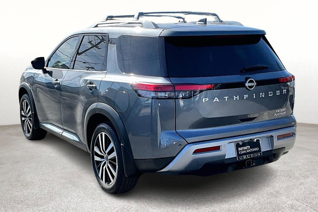 Used 2025 Nissan Pathfinder Platinum image 17