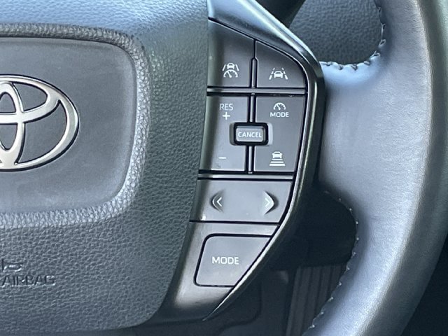 Used 2025 Toyota Prius LE FWD image 14