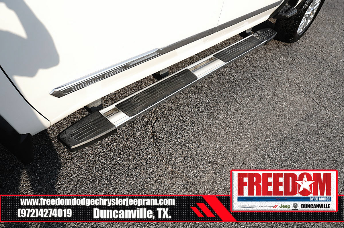Used 2025 Chevrolet Silverado 2500 High Country w/ High Country Premium Package AWD/4WD image 44