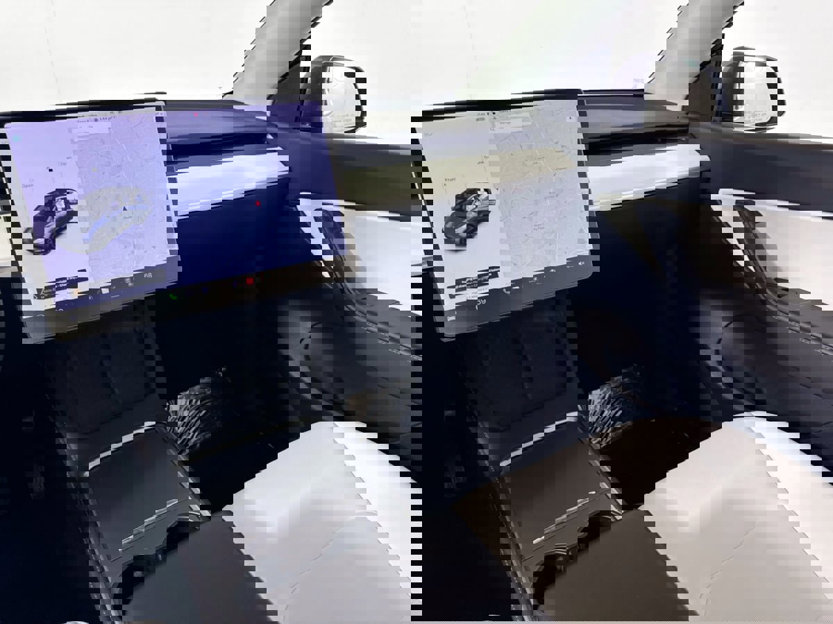 Used 2022 Tesla Model Y Long Range image 26