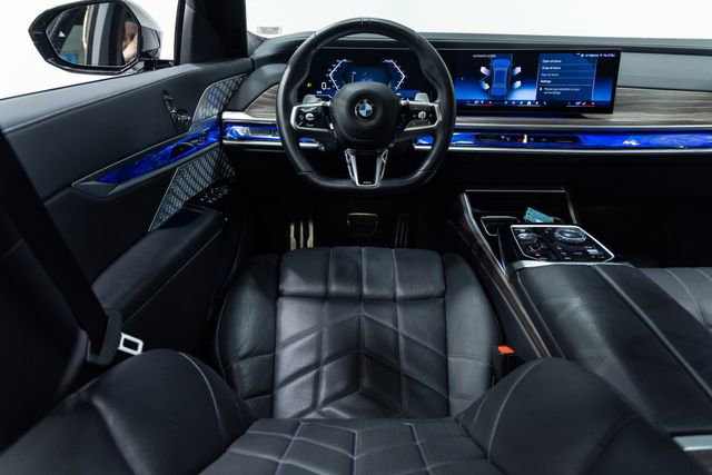 Certified 2023 BMW 760i xDrive w/ Executive Package AWD/4WD image 3