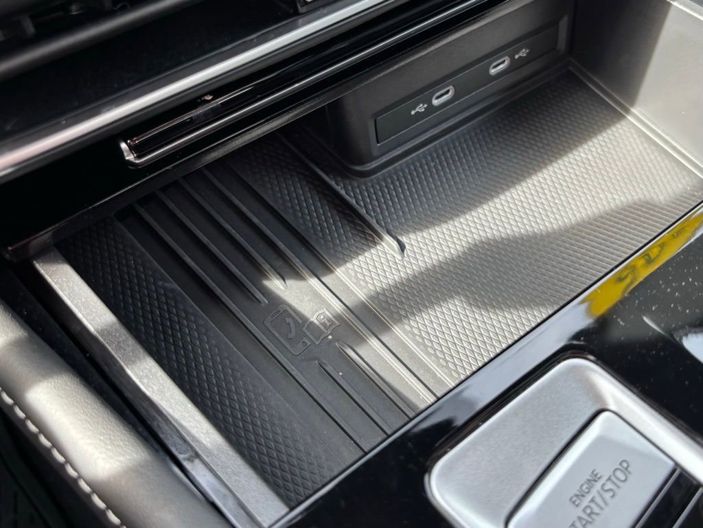 Used 2025 Volkswagen Atlas Cross Sport SEL Premium R-Line AWD/4WD image 32