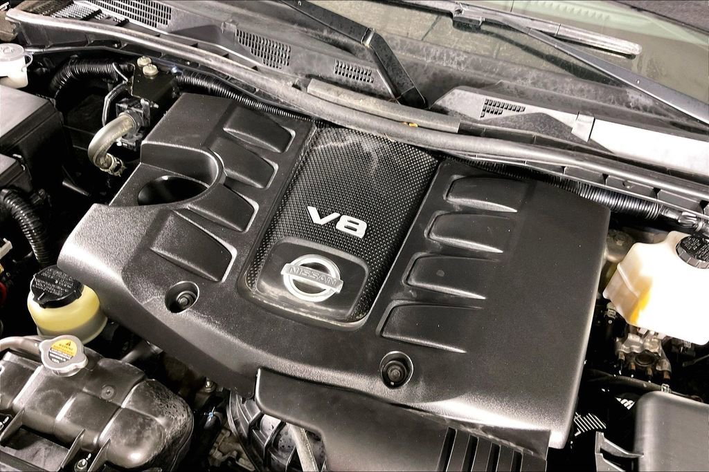 Used 2023 Nissan Armada SL w/ Captain's Chairs Package image 43