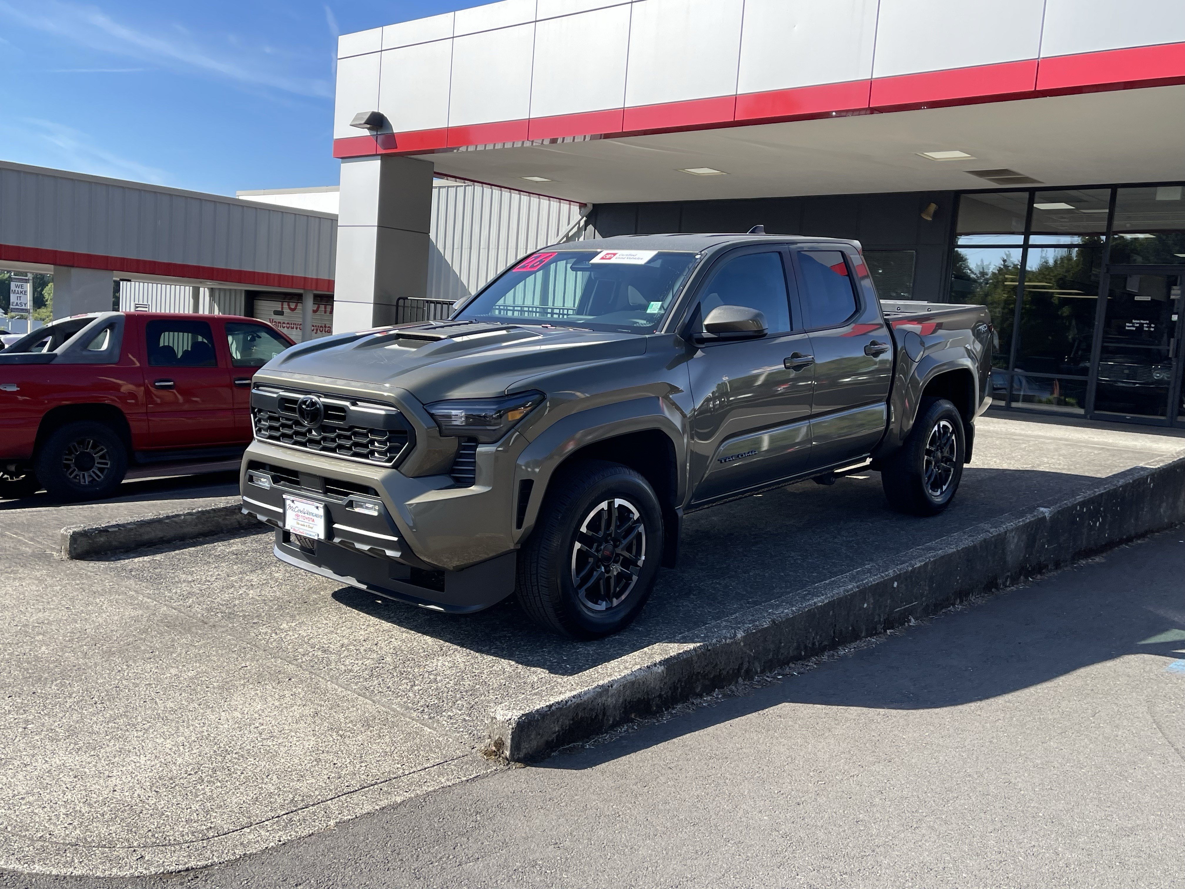 Certified 2026 Toyota Tacoma TRD Sport AWD/4WD image 4