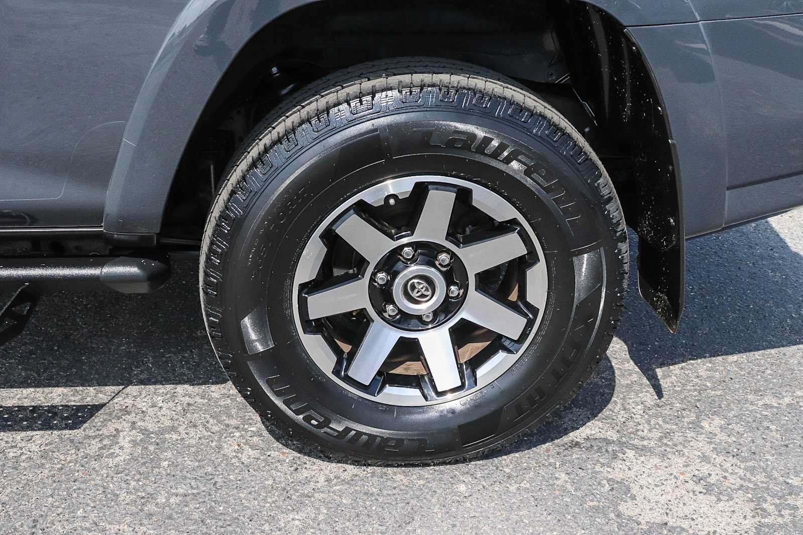 Used 2024 Toyota 4Runner TRD Off-Road Premium w/ Off Road Premium Plus Package AWD/4WD image 14