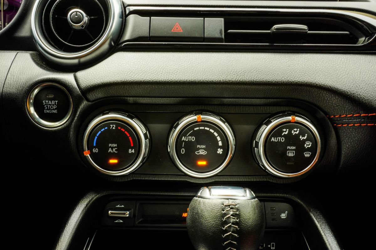 Used 2023 MAZDA MX-5 Miata Grand Touring w/ Weather Package RWD image 19