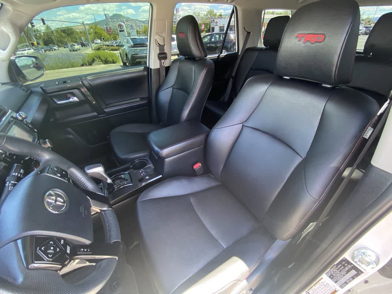 Certified 2019 Toyota 4Runner TRD Off-Road Premium AWD/4WD image 11